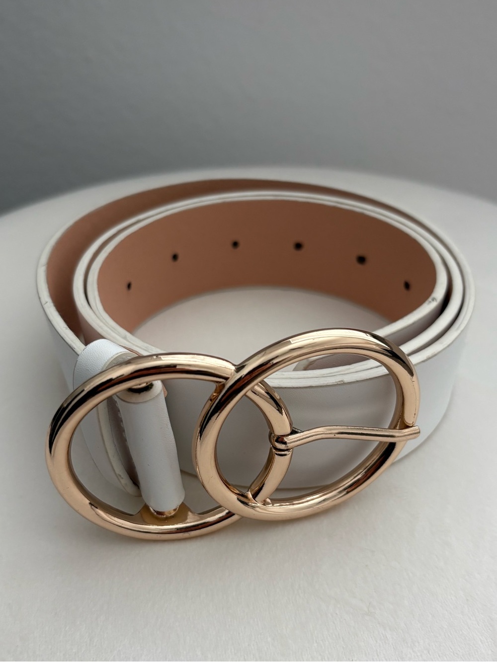 White Women's Leather Belt with Gold Double-Ring Buckle